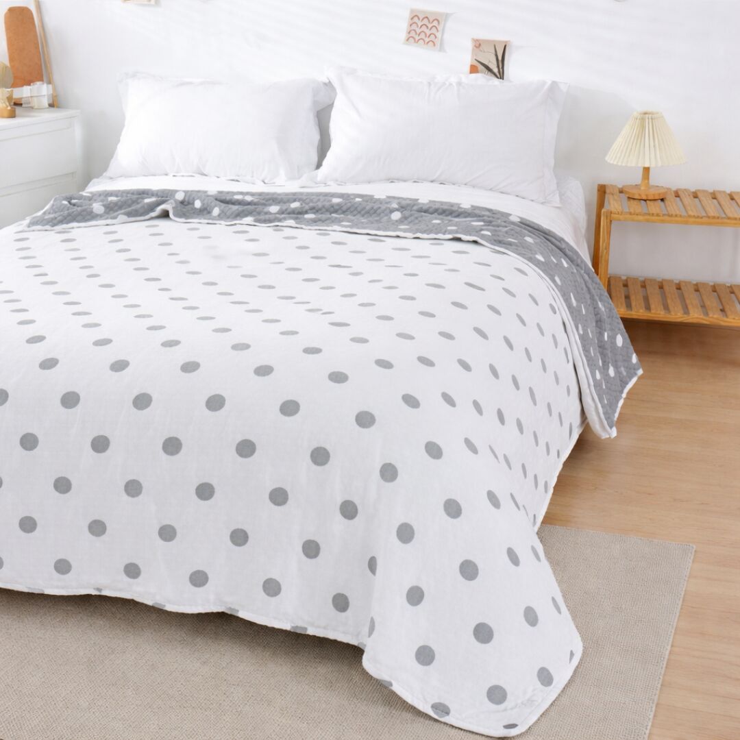 Літнє покривало «льон» - світло-сірі горошки Літнє покривало «льон» - світло-сірі горошки