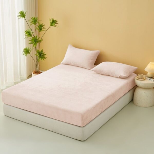 Велюрове простирадло на резинці – пудрове