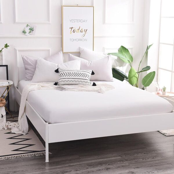 Простирадло на резинці – біле