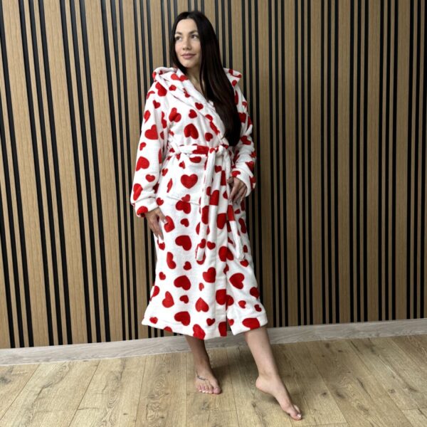 Жіночий плюш-халат – червоні серця