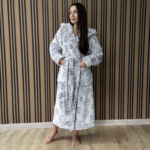 Жіночий велюровий халат «catwoman» – сіро-бежевий